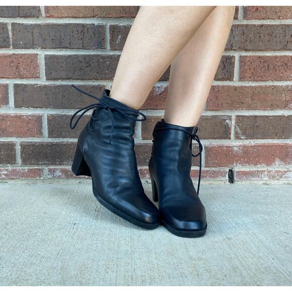 size 8 vintage y2k BLACK Lace Up Heels ANKLE BOOTIES chunky leather boots winter - Picture 3 of 9